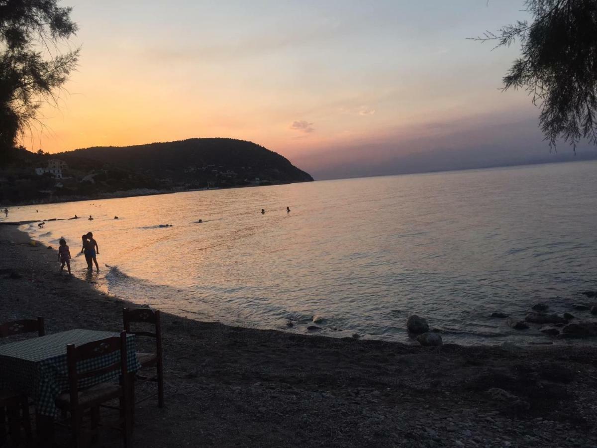 Eratous Seaside House Villa Agii Dimitrios ke Panteleimon Eksteriør bilde